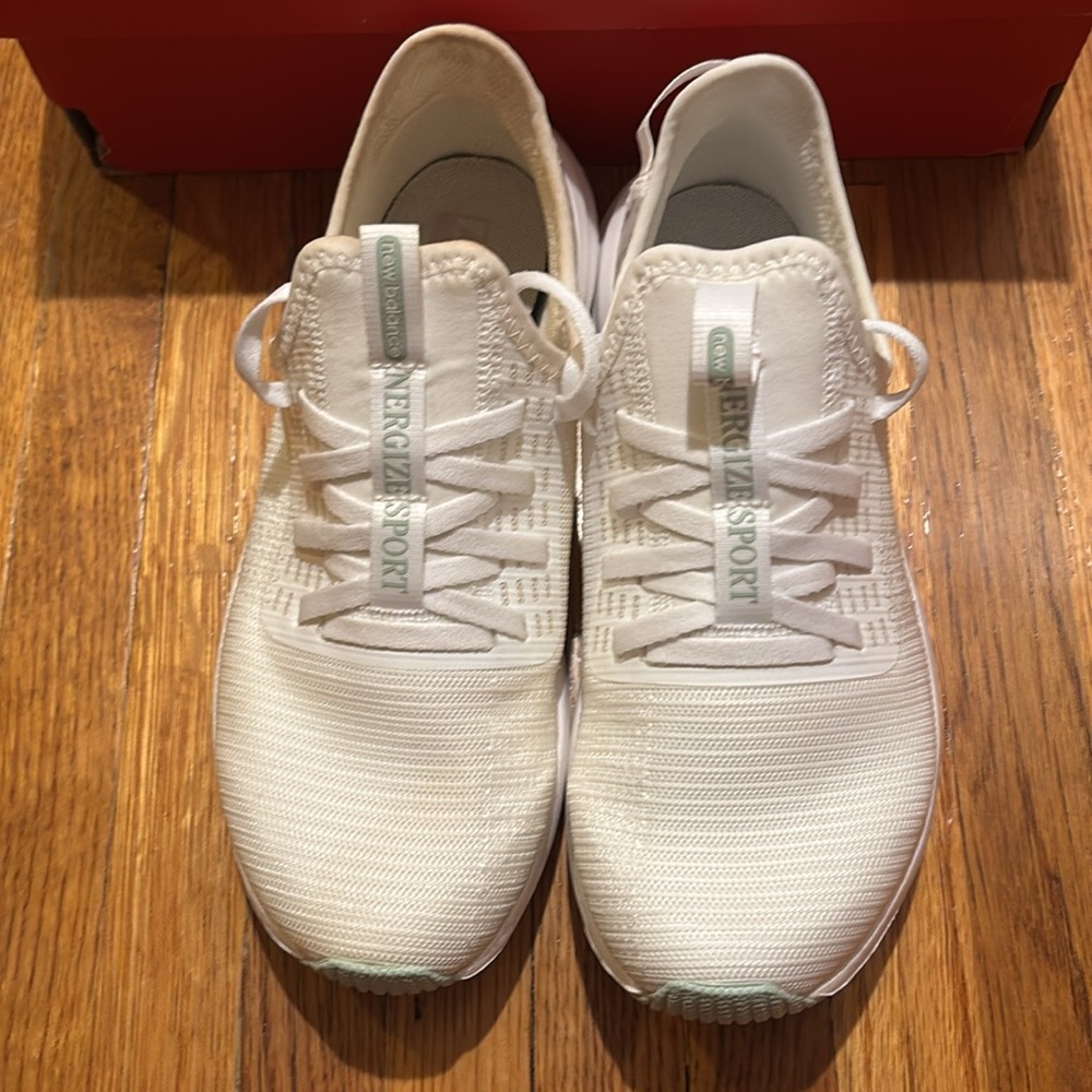 New Balance DynaSoft Nergize Sport v2 White Womens US 7 WD - Picture 2 of 4